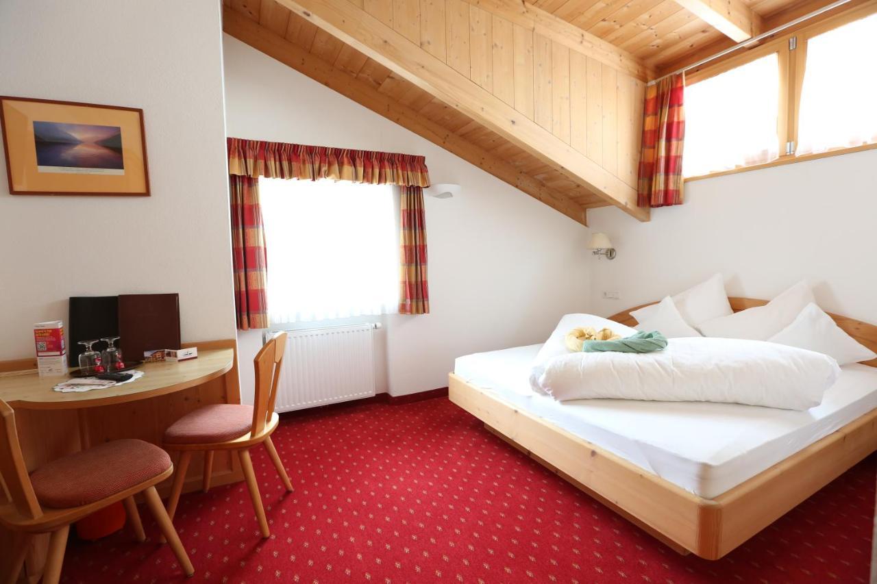 Hotel Theiner Curon Venosta Eksteriør bilde