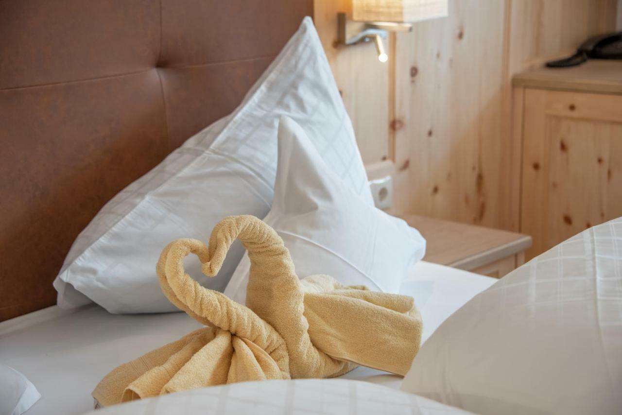 Hotel Theiner Curon Venosta Eksteriør bilde